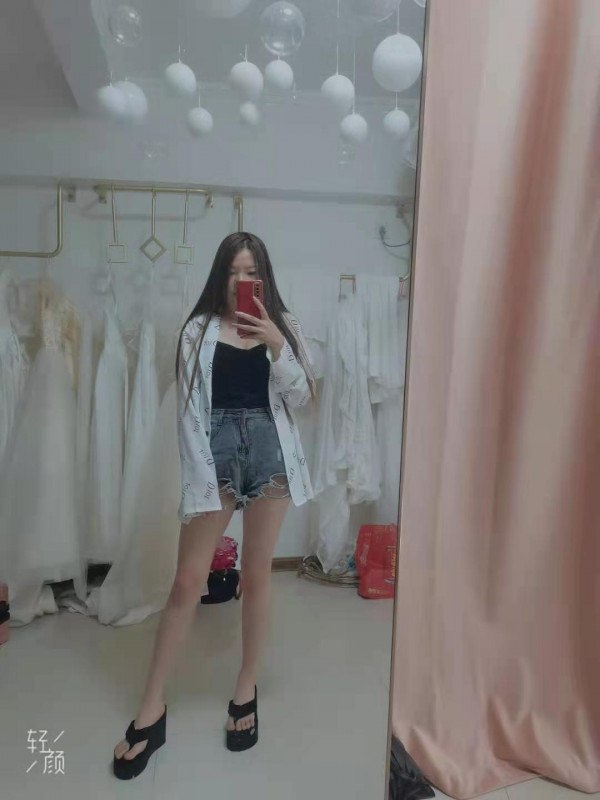 丰满妹子琳儿